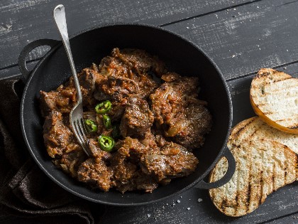 WĄTRÓBKA W POMIDOROWYM SOSIE (czas: 35 min.)