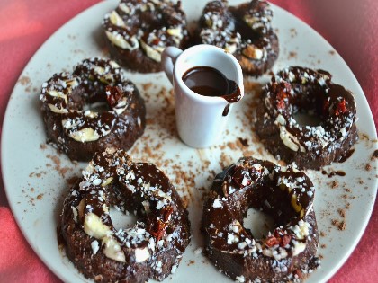 WEGETARIAŃSKIE PĄCZKI Z DZIURKĄ (czas: 30 min.)