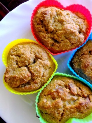 MIODOWE MUFFINKI OWSIANO AMARANTUSOWE Z BAKALIAMI (czas: 50 min.)