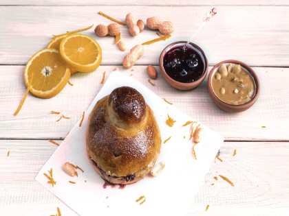 FRANCUSKIE CHLEBKI DROŻDŻOWE BRIOCHE Z MASŁEM SHEA (czas: 180 min.)