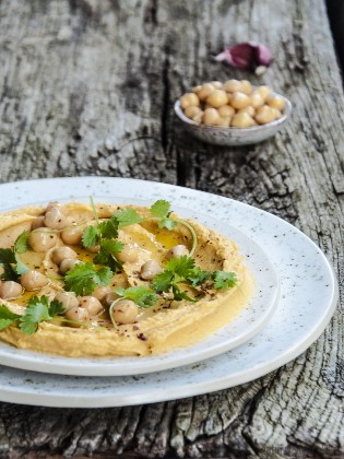 HUMMUS Z PIECZONYM BATATEM (czas: 50 min.)
